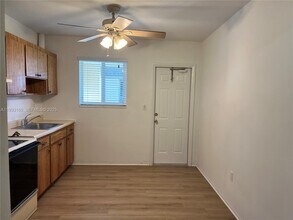 17982 SW 296th St in Homestead, FL - Foto de edificio - Building Photo