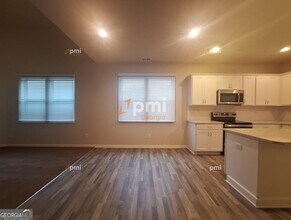 3658 Madison St in College Park, GA - Building Photo - Building Photo