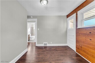 1717 Granby Ave in Cleveland, OH - Building Photo - Building Photo