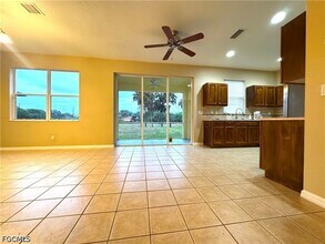 117 Shadow Lakes Dr in Lehigh Acres, FL - Building Photo - Building Photo
