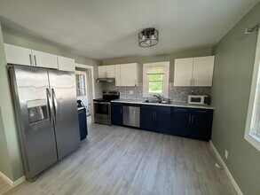806 Vosholl in Warrenton, MO - Building Photo - Building Photo