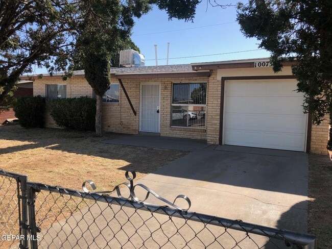 10073 Kirwood St in El Paso, TX - Building Photo - Building Photo