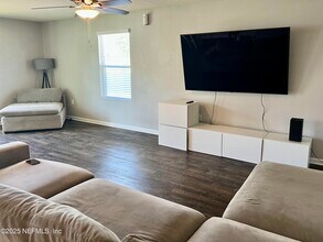 3616 Alta Lakes Blvd in Jacksonville, FL - Building Photo - Building Photo