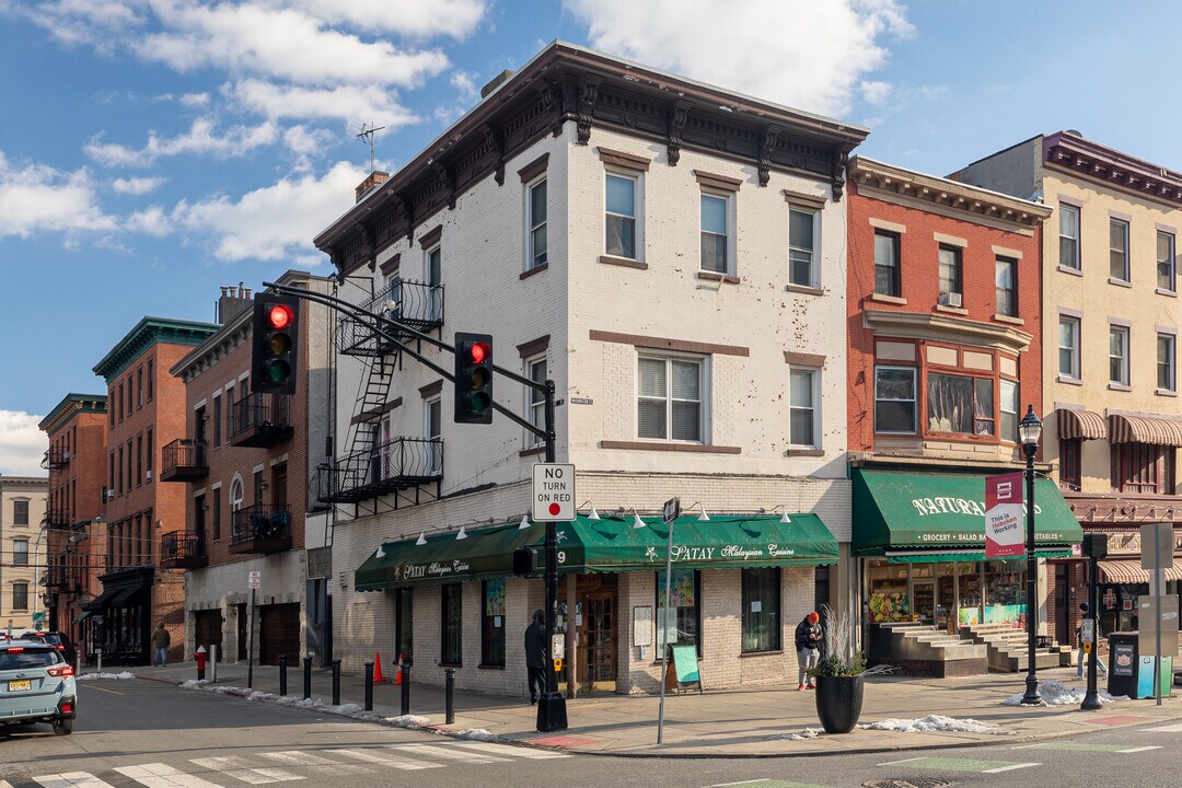 99 Washington St in Hoboken, NJ - Building Photo