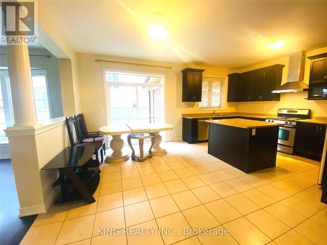 43 Hoxton Rd in Brampton, ON - Building Photo - Building Photo