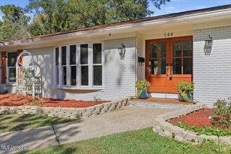 144 Rollingwood Dr in Jackson, MS - Foto de edificio - Building Photo