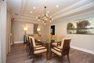 ReNew Dunwoody in Sandy Springs, GA - Building Photo - Interior Photo