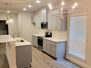 685 The Cottages Dr in Godley, TX - Building Photo - Building Photo