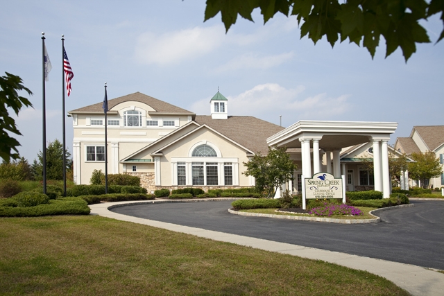 Spring Creek Apartments in Macungie, PA - Foto de edificio - Building Photo