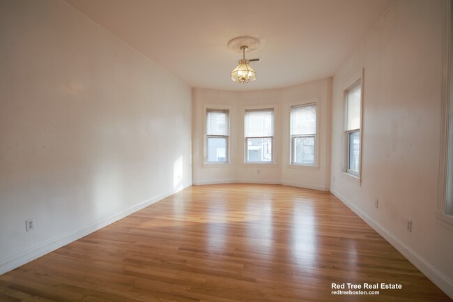 44 Champney St, Unit 2 in Boston, MA - Building Photo - Building Photo