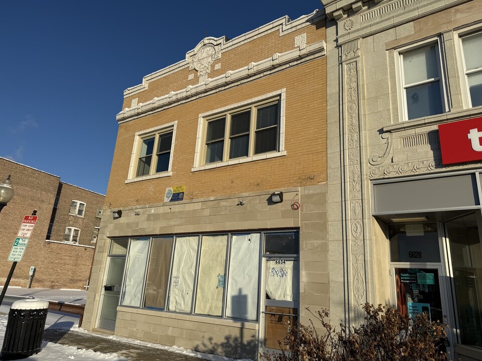 6634 Cermak Rd in Berwyn, IL - Building Photo
