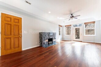 4406 N Sacramento Ave in Chicago, IL - Building Photo - Building Photo