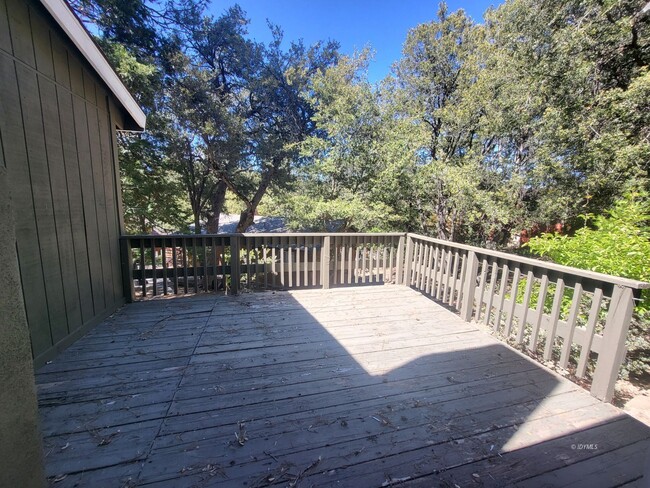 25111 Nestwa Trail in Idyllwild, CA - Building Photo - Building Photo