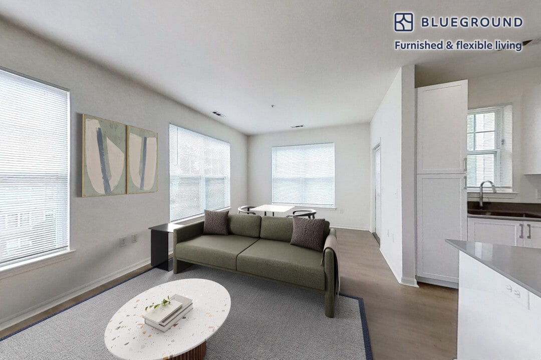 14000 Avalon Dr in Northborough, MA - Foto de edificio