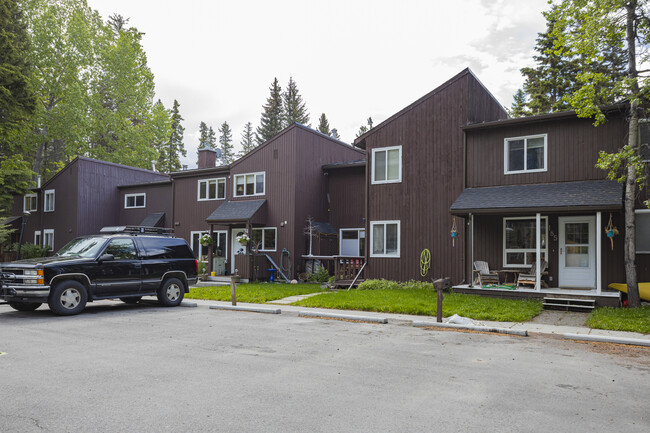 187 Porcupine Pl in Banff, AB - Building Photo - Primary Photo