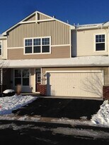 15556 Empress Ave N in Hugo, MN - Building Photo