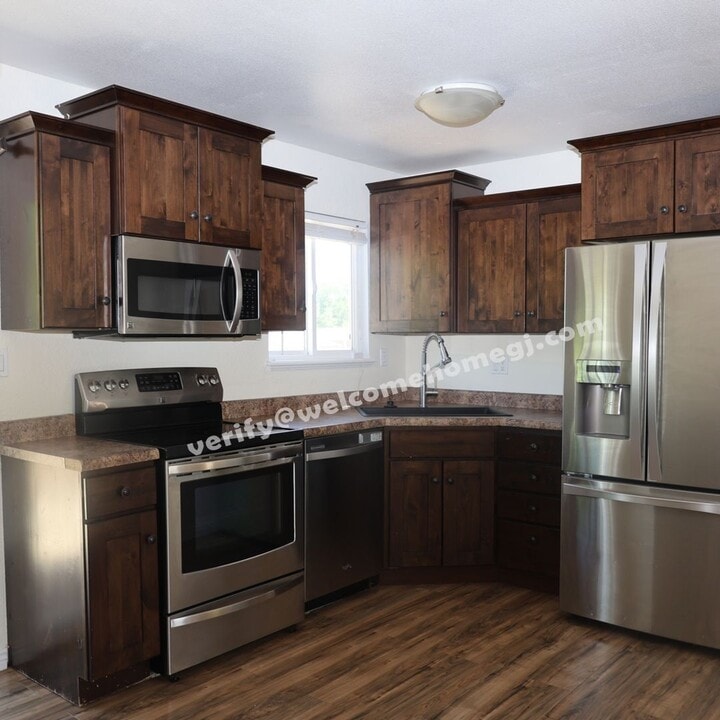 2844 Lexington Ln in Grand Junction, CO - Building Photo