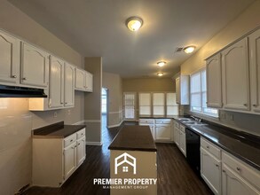 8374 Kings Trail Cove in Memphis, TN - Building Photo - Building Photo