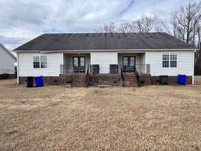 5170 Deveron St in Greenville, NC - Building Photo - Building Photo