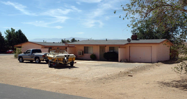 16022 Sago Rd in Apple Valley, CA - Building Photo - Building Photo