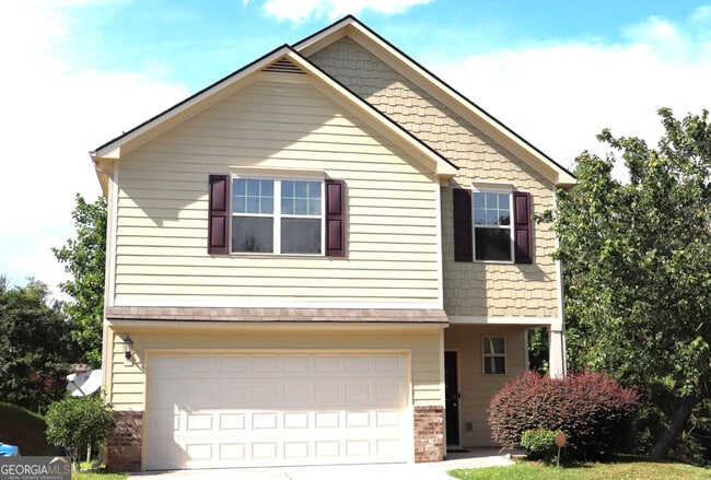 property at 606 Grenier Terrace NE