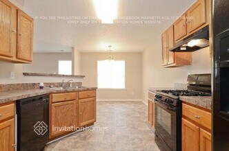 1085 Augusta Woods Dr in Douglasville, GA - Building Photo - Building Photo