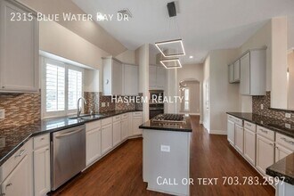 2315 Blue Water Bay Dr in Katy, TX - Building Photo - Building Photo