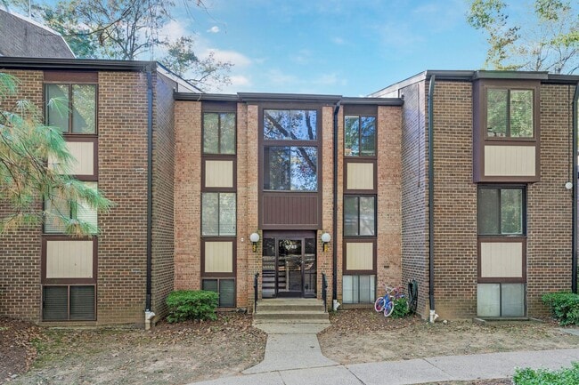 property at 9743 Kings Crown Ct