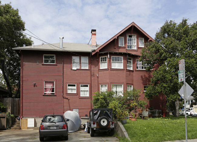 37 Croxton Ave in Oakland, CA - Building Photo - Building Photo