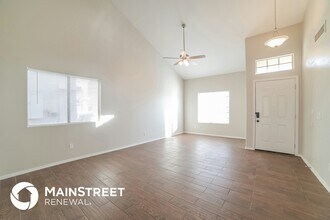 11216 W Pierson St in Phoenix, AZ - Building Photo - Building Photo