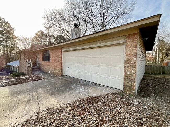 2003 Doris Dr in Benton, AR - Building Photo - Building Photo