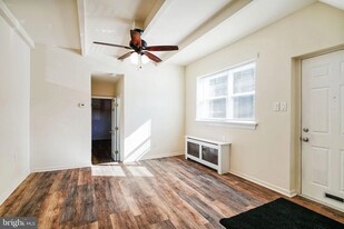 1854 S Carlisle St in Philadelphia, PA - Building Photo