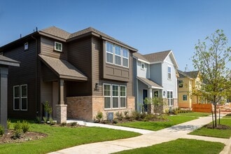 Cyrene at Painted Tree in McKinney, TX - Foto de edificio - Building Photo