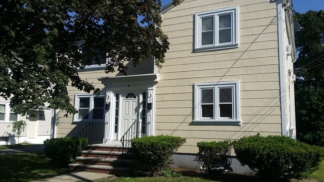 34 Meadowbank Ave, Unit Apartment 2