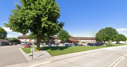 300 Bicentennial Ct in Kaukauna, WI - Building Photo - Building Photo