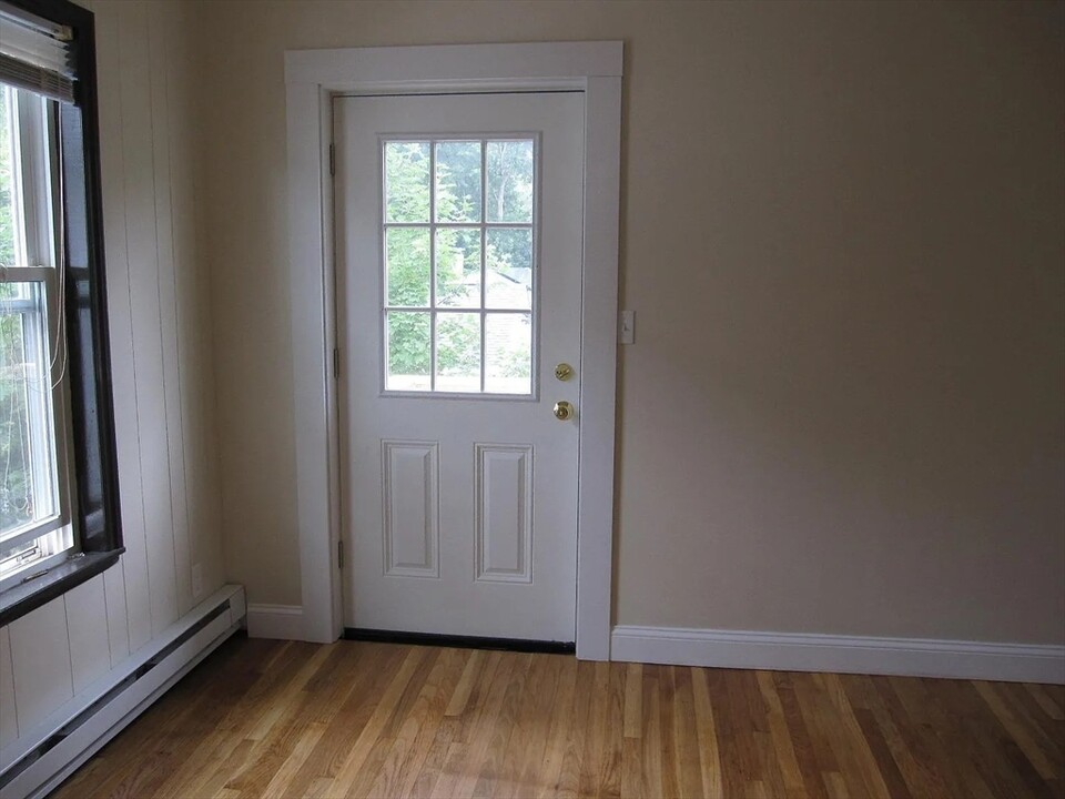 367 Grant St-Unit -2 in Framingham, MA - Foto de edificio