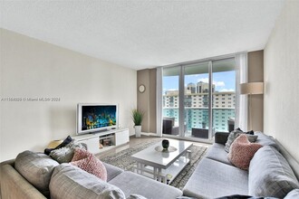 19380 Collins Ave, Unit 1500 in Sunny Isles Beach, FL - Foto de edificio - Building Photo