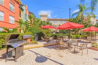 402 S Armenia Ave, Unit 129 in Tampa, FL - Foto de edificio - Building Photo