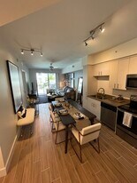 2131 NE 167th St, Unit A1 in North Miami Beach, FL - Building Photo