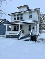 83 Myrtle Ave in Muskegon, MI - Building Photo