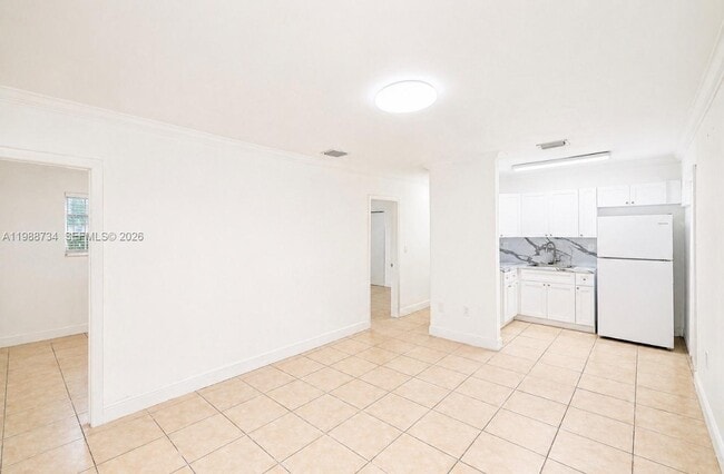 7190 W 11th Ct in Hialeah, FL - Building Photo - Building Photo