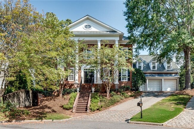 property at 225 High Point Walk NE