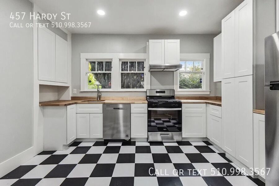 457 Hardy St in Oakland, CA - Foto de edificio