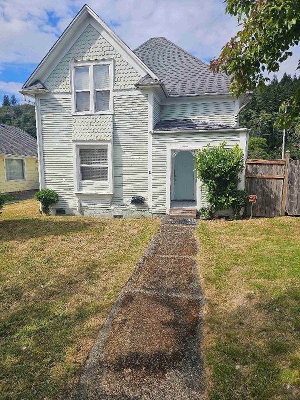 property at 2643 Sumner Ave
