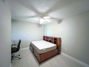 2601 SW Archer Rd in Gainesville, FL - Building Photo - Building Photo