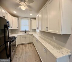 735 Morgan Ave in Palmyra, NJ - Building Photo