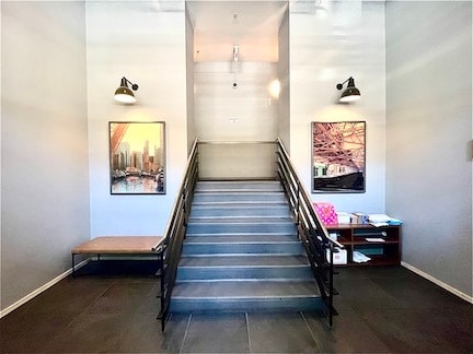 817 W Washington Blvd, Unit 507 in Chicago, IL - Foto de edificio - Building Photo