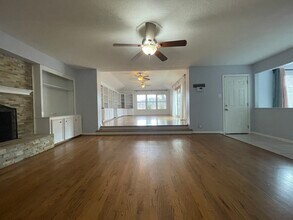 15714 Mill Point Dr in Houston, TX - Building Photo - Building Photo