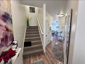 7571 N Cottage Ln in Eagle Mountain, UT - Foto de edificio - Building Photo