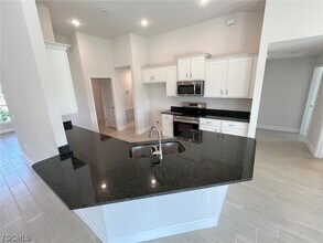 410 SE 1st Terrace in Cape Coral, FL - Building Photo - Building Photo